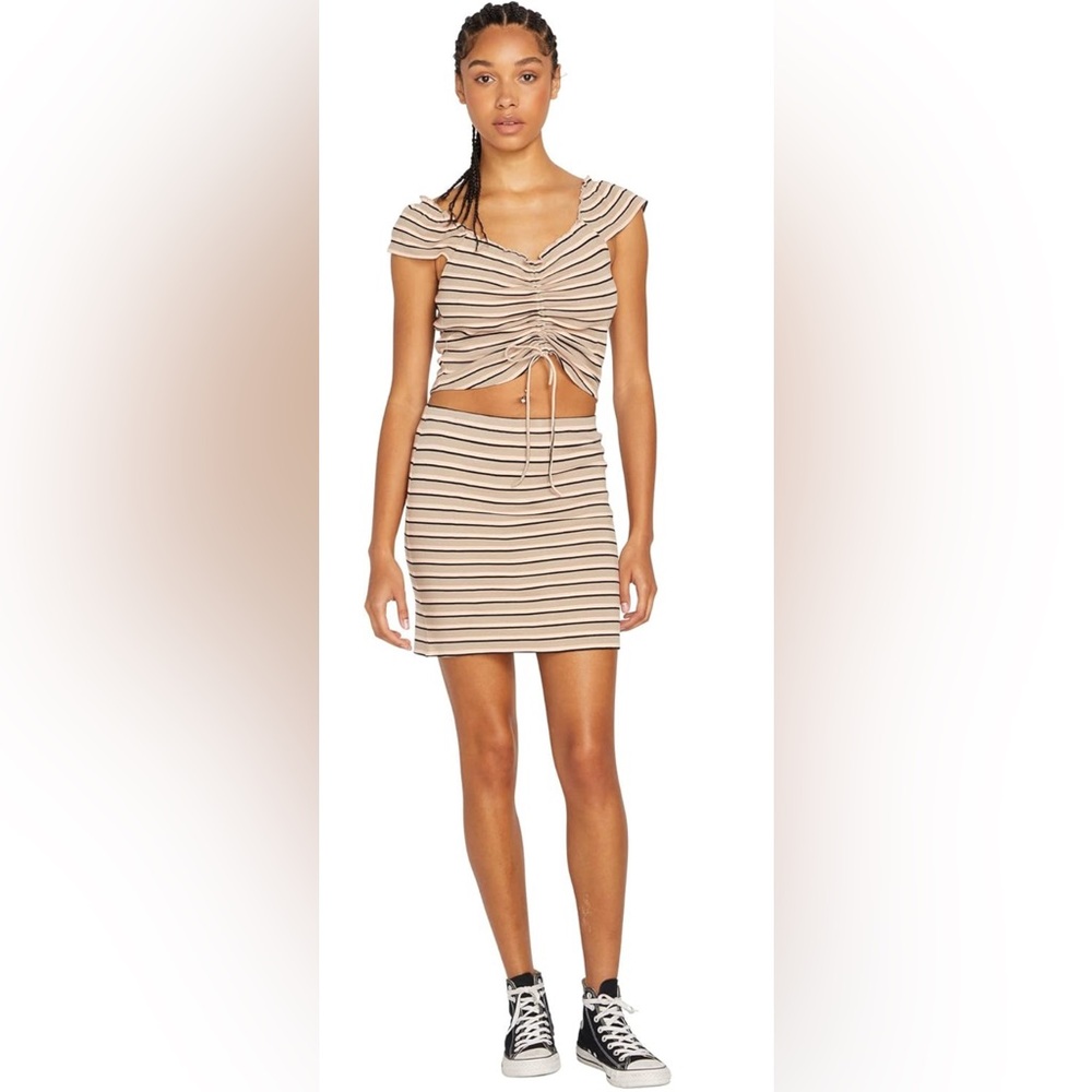 Volcom Women's All Booed Up High Wasisted Mini Skirt Set Size S 4/6